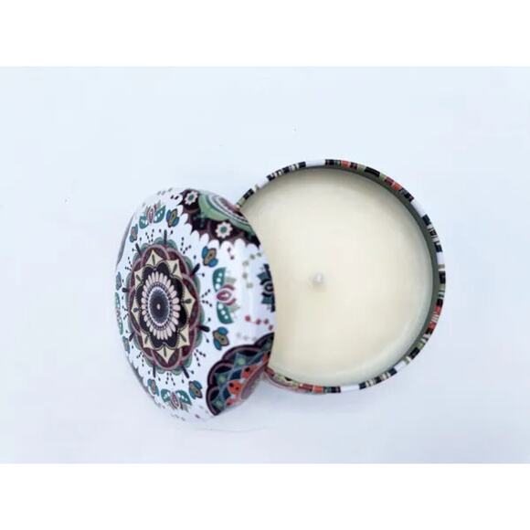 VANILLA CREAM Soy Wax Candle in Tin Jar (6 oz) - Picture 7 of 8